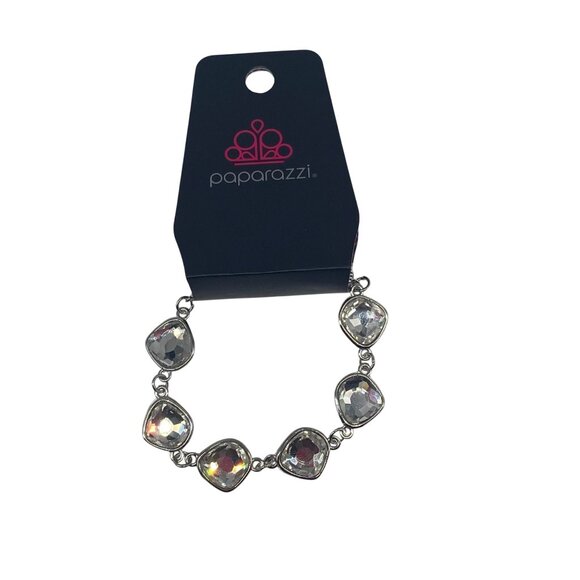 Paparazzi Jewelry Perfect Imperfection White Bracelet Adjustable Chain Design - Picture 1 of 6